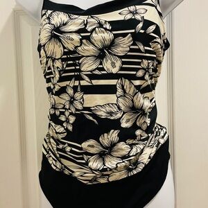 Christina floral one-piece sz (guess) 10 Gently used